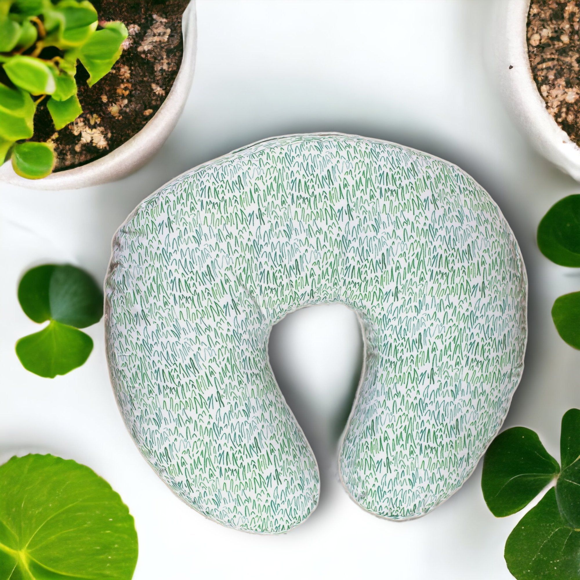 Tiny Grass Feeding Pillow